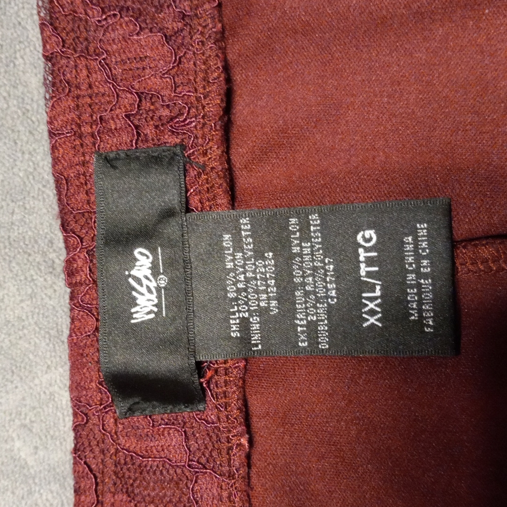 Massimo Burgundy lace skirt size XXL